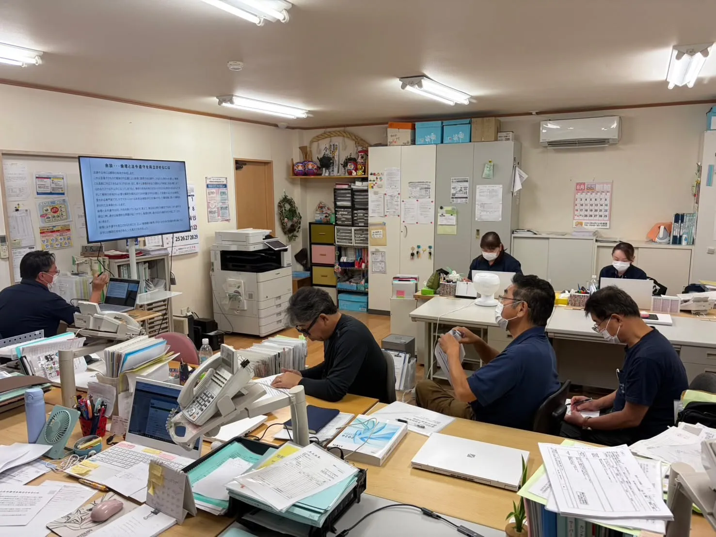 先日、本社にて「倫理・法令遵守」と「認知症ケア」の研修を行い...